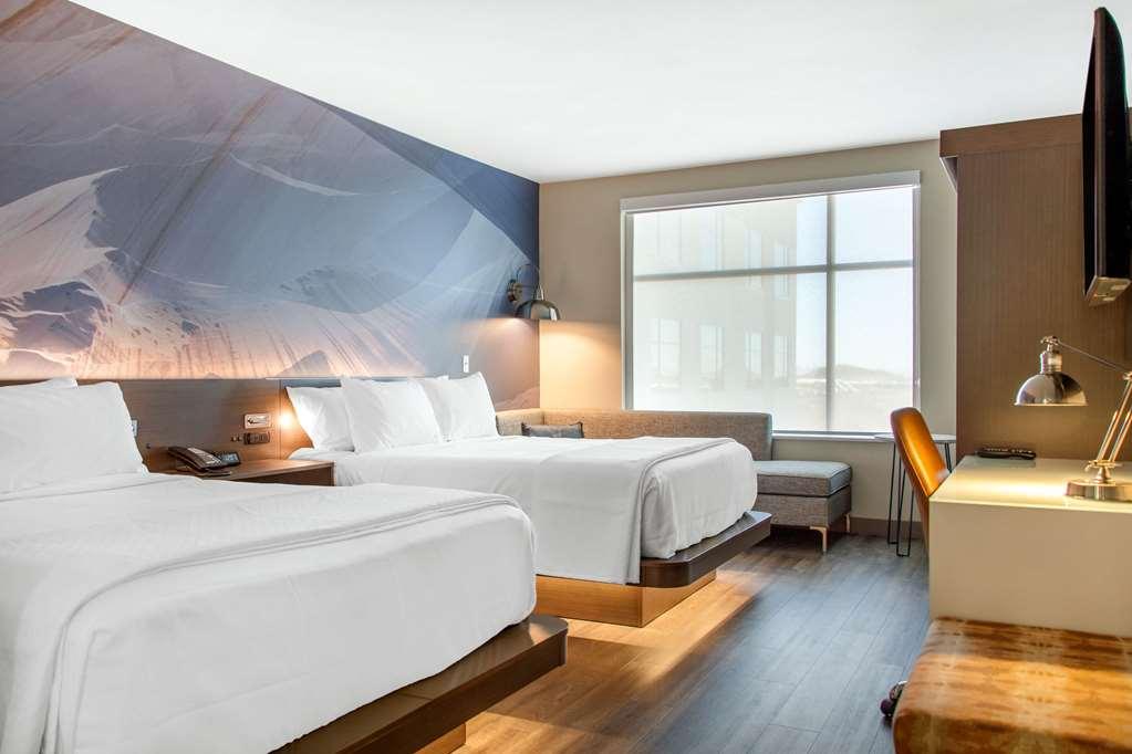 Cambria Hotel Manchester South Windsor Стая снимка