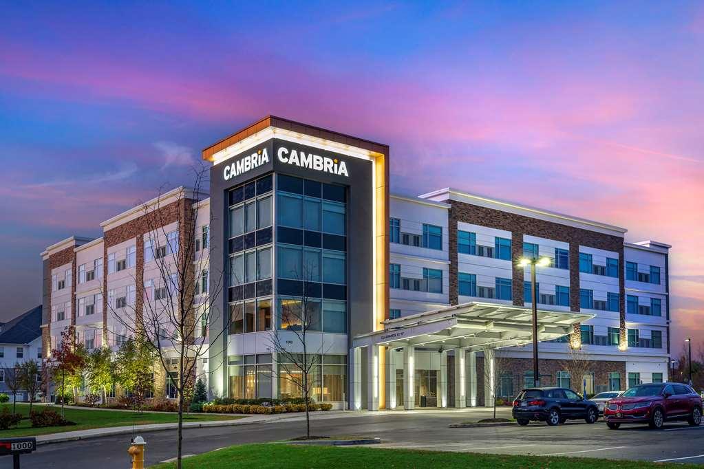 Cambria Hotel Manchester South Windsor Екстериор снимка